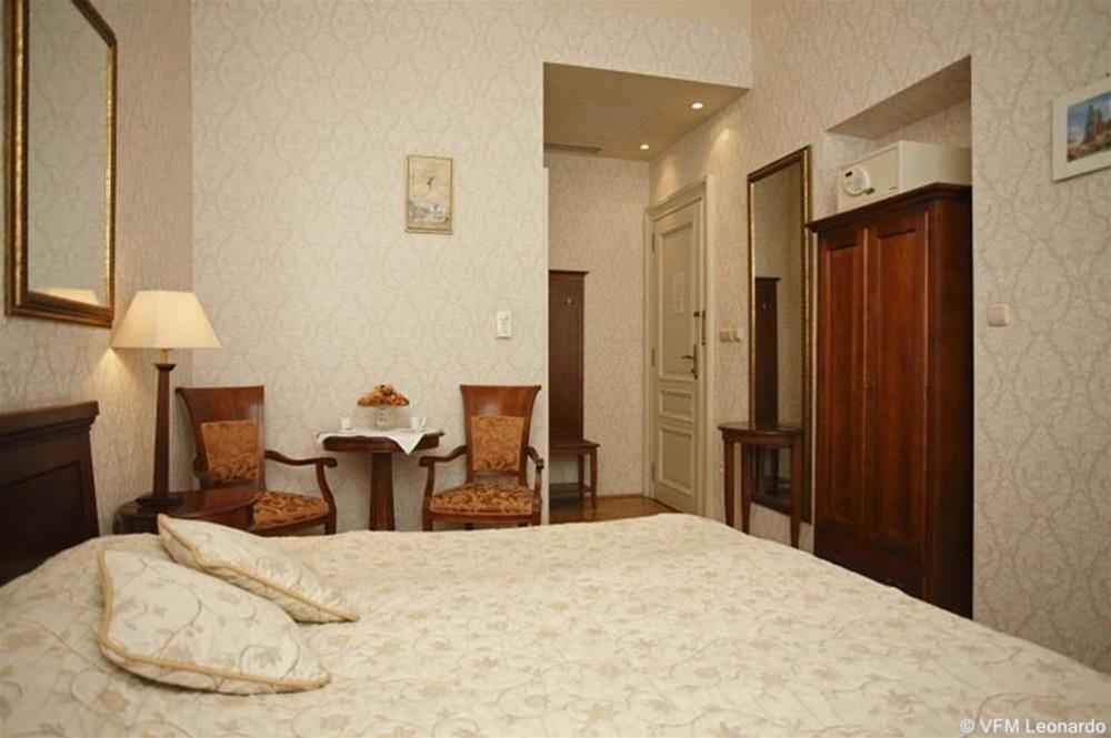 オストヤ パレス ホテル クラクフ 部屋 写真